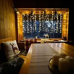 ~chalet_rifugio Tra I Boschi~ בקתה *